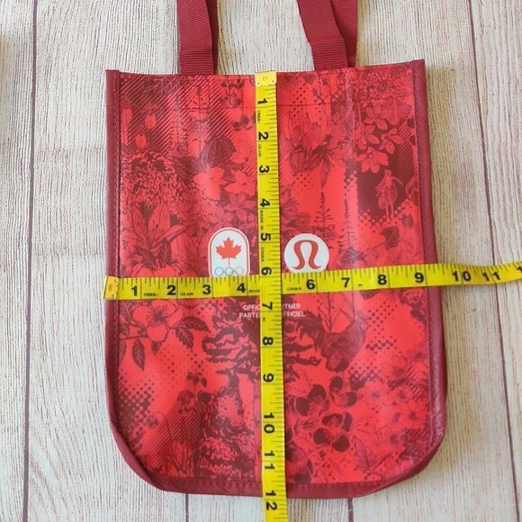 Lululemon limited edition 2024 Olympics reusable shopping bags - Picture 9 of 9